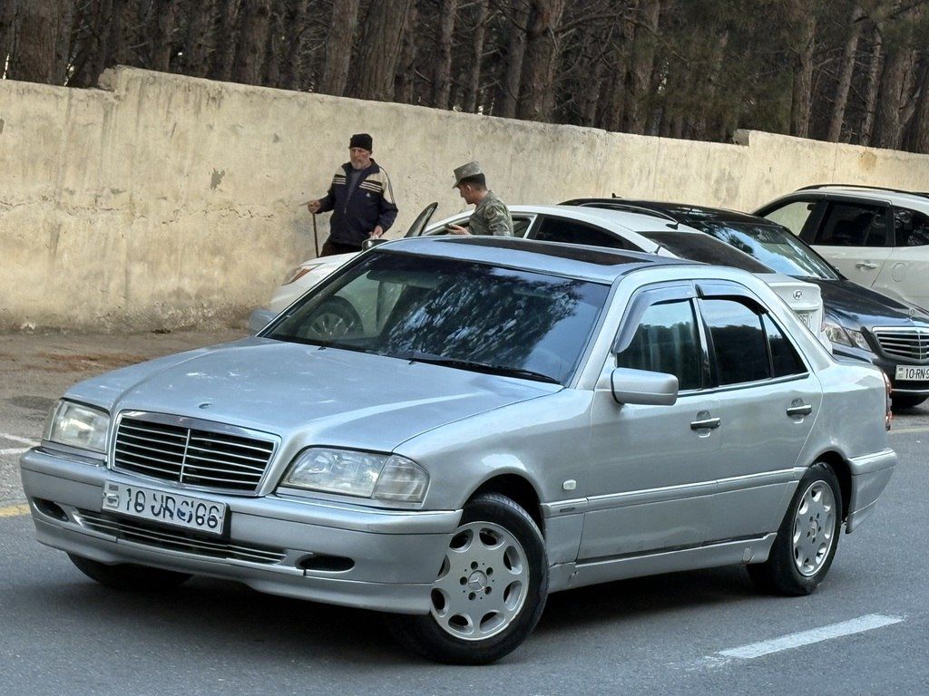 Mercedes C 220, 2.2 L, 1997 il, 345 000 km — Avtomobillər, Bakı (5)