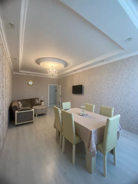 2-otaqlı yeni tikili kirayə verilir, İnşaatçılar m., 80 m² — Bakı