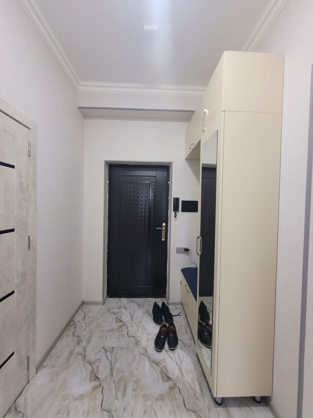 2taqlı mənzil – balkonlu, mebellə Xüsusiyyətlər: - Geniş işıqlı zal — Mənzil, Sumqayıt (4)