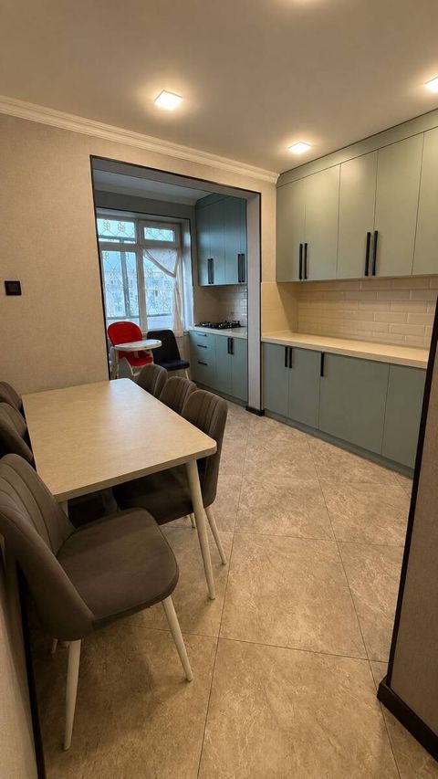 Satılır 2 otaqlı köhnə tikili 63 m² — Bakı