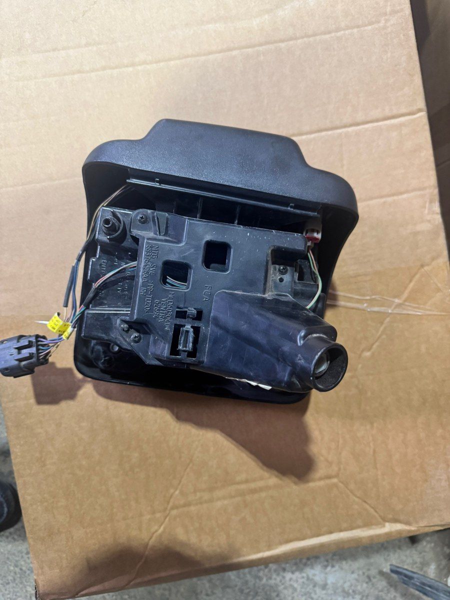 Jeep Wrangler JL sağ stop işığı — Ehtiyat hissələri və aksesuarlar, Bakı (2)