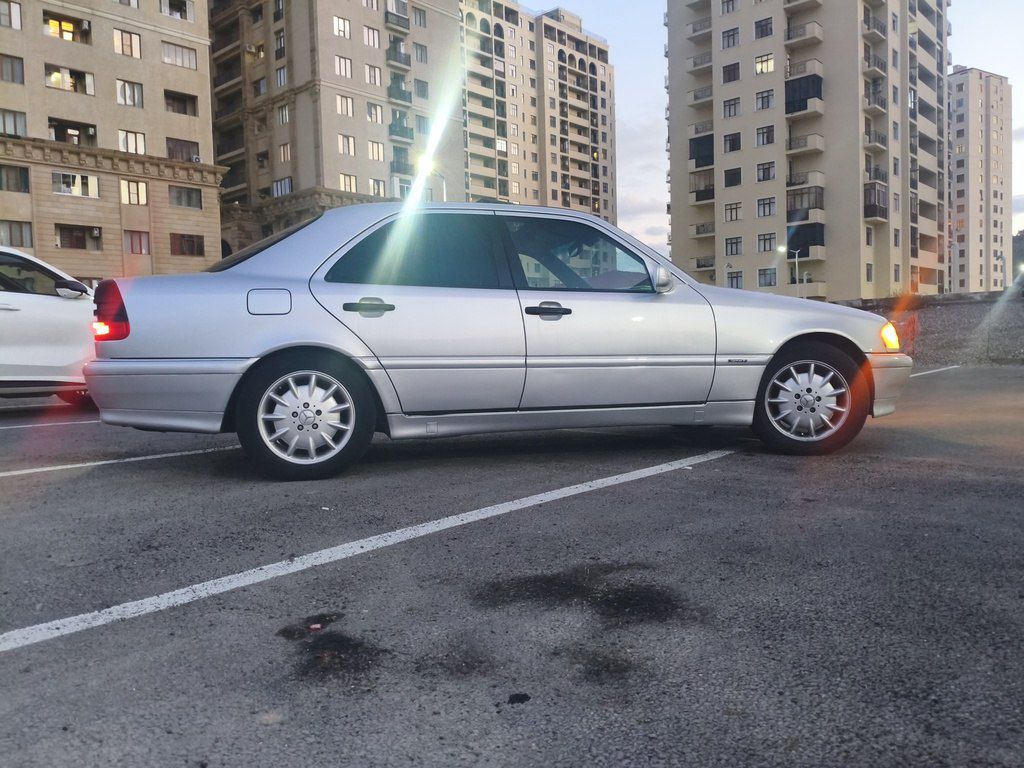 Mercedes C 230, 2.3 L, 1999 il, 298 211 km — Avtomobillər, Bakı (5)