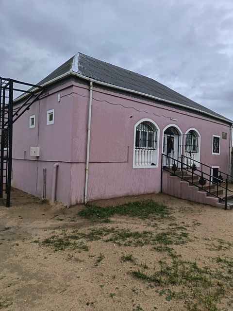 Bağ evi, Zirə qəs — House, cottage, summer house