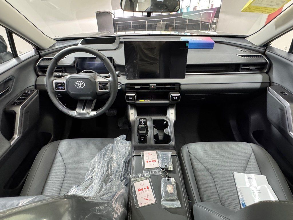Toyota Wildlander, 2.0 L, 1.6 kWh, 2026 il, yeni — Avtomobillər, Bakı (9)