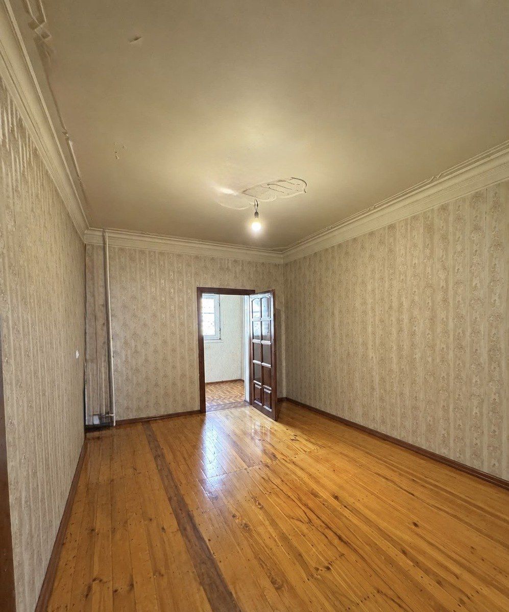 Satılır 2 otaqlı köhnə tikili 64 m² — Mənzil, Bakı (2)