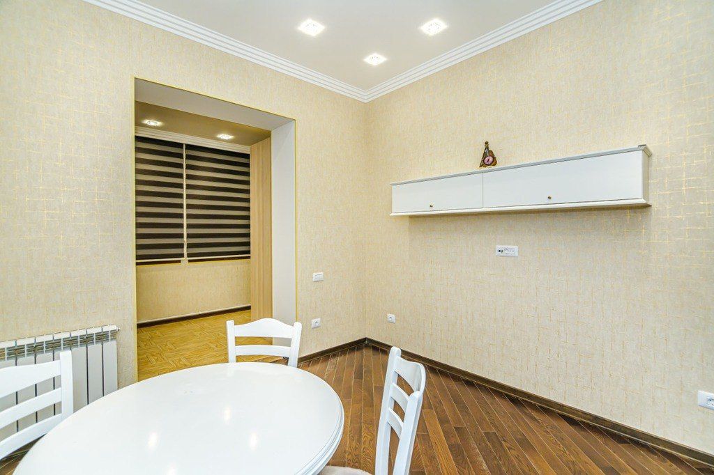 İcarəyə verilir 2 otaqlı köhnə tikili 80 m² — Mənzil, Bakı (4)
