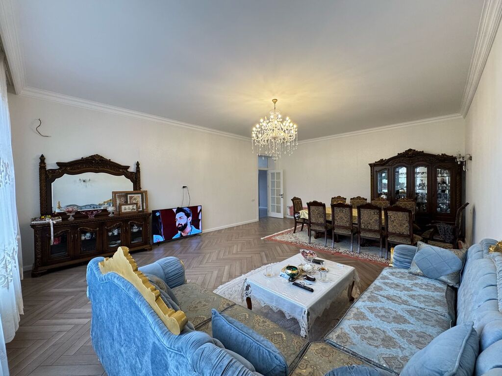 Satılır 9 otaqlı həyət evi/bağ evi 600 m² — Ev, villa, Bakı (4)