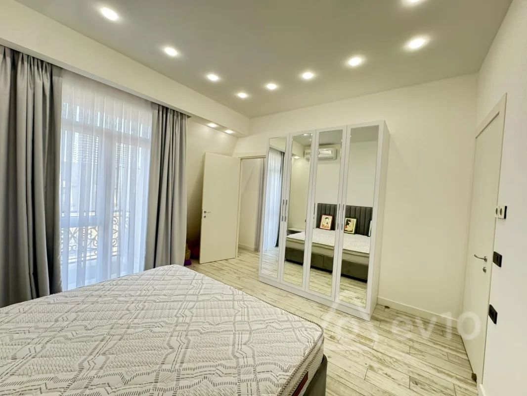 3 otaqlı mənzil, 135 m², Merkezi Bulvar — kirayə — Mənzil, Bakı (11)