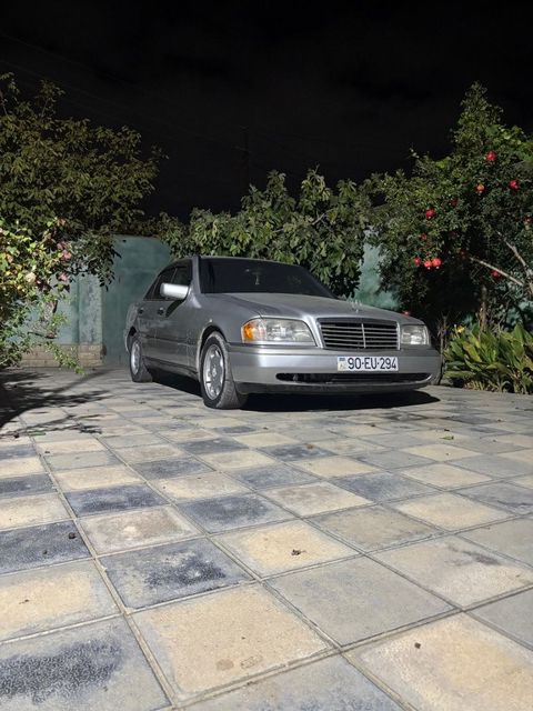 Mercedes C 250, 2.5 L, 1995 il, 420 000 km — Bakı