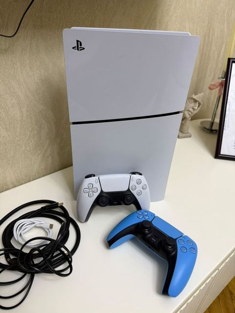 PlayStation 5 (PS5) oyun konsolu – ağ korpuslu versiya Komplekt — Bakı