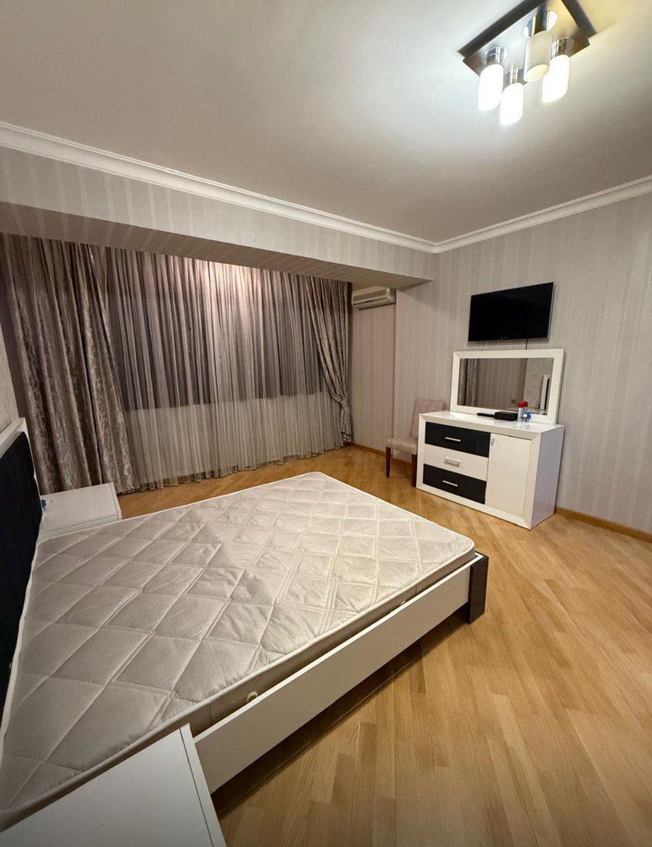 İcarəyə verilir 4 otaqlı köhnə tikili 110 m² — Mənzil, Bakı (11)