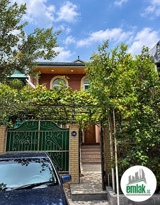 Satılır 4 otaqlı 200 m² həyət evi Qaraçuxur