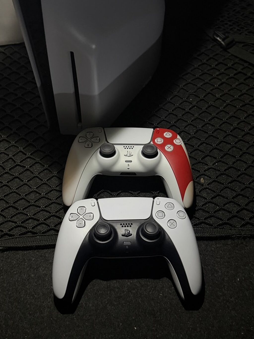 Salam, ideal veziyyetde Playstation 5 slim satilir. Uzerinde 2 eded — Oyun konsolları, Bakı (4)