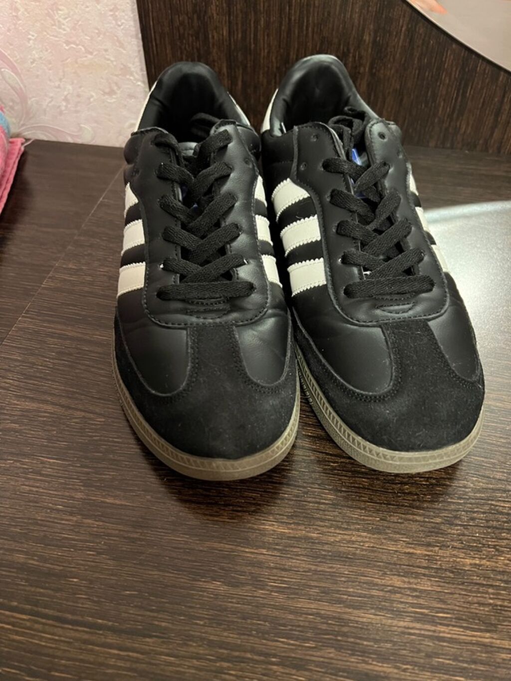 Adidas Samba kişi idman ayaqqabısı - Rəng: qara üst, ağ zolaqlar və — Krossovkalar, Bakı (2)