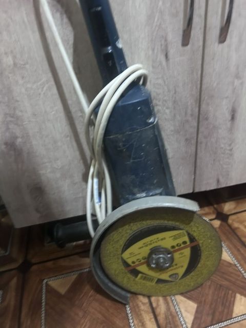 Böyük ölçülü bucaqlı daşlayıcı (UŞM) – 230 mm disk diametri — Bakı