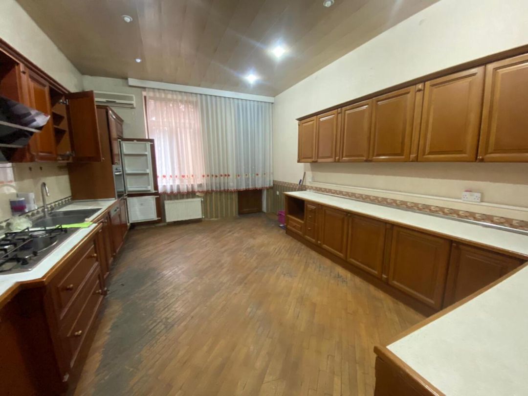 Satılır 8 otaqlı həyət evi/bağ evi 700 m² — Ev, villa, Bakı (5)