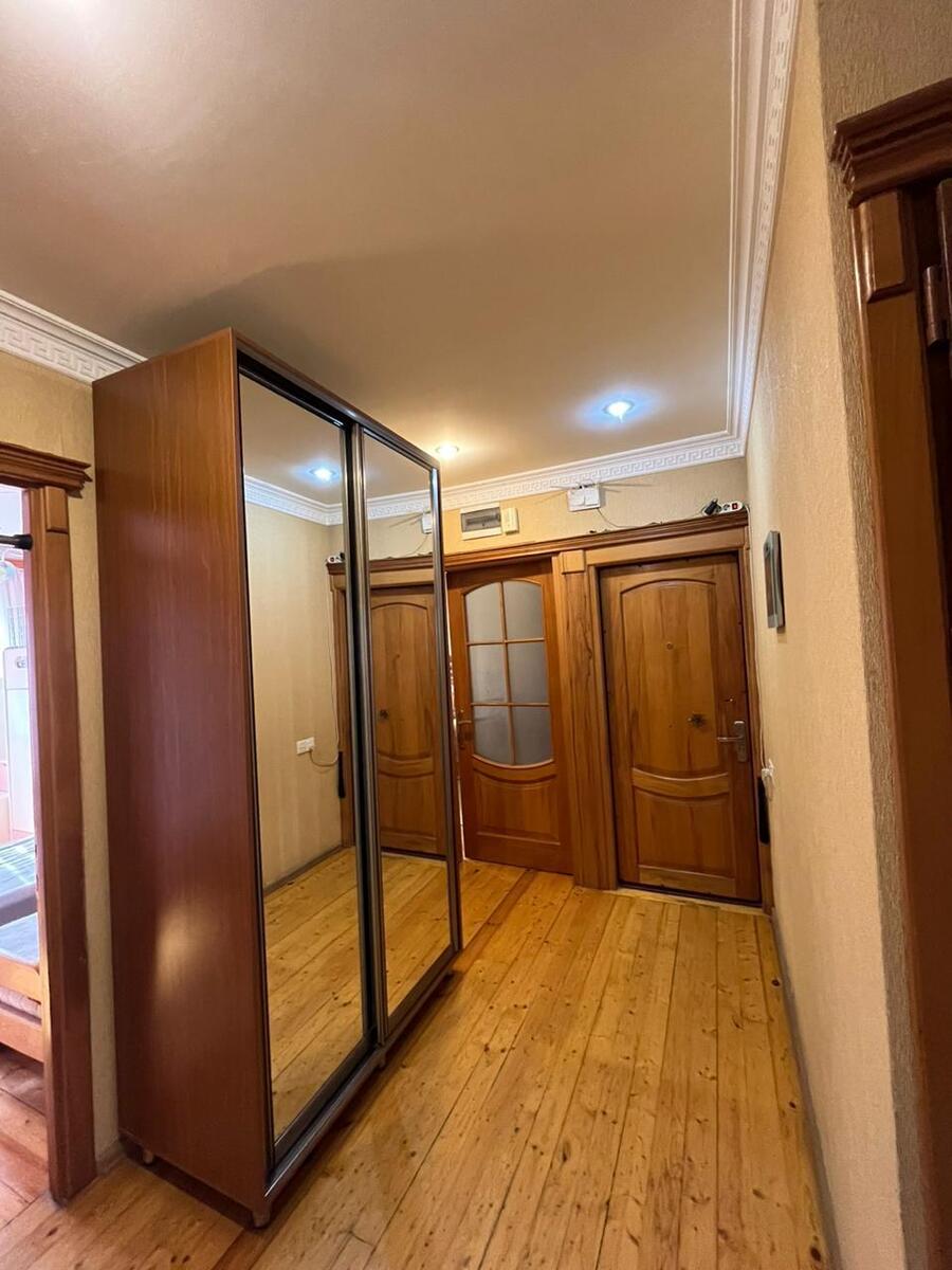 Satılır 4 otaqlı köhnə tikili 100 m² — Mənzil, Bakı (11)