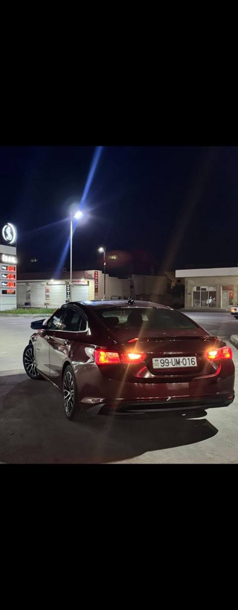 0090 Chevrolet malibu 2016 malibu qadin masinidi şeherde sure — Əşya və Əmlak satışı