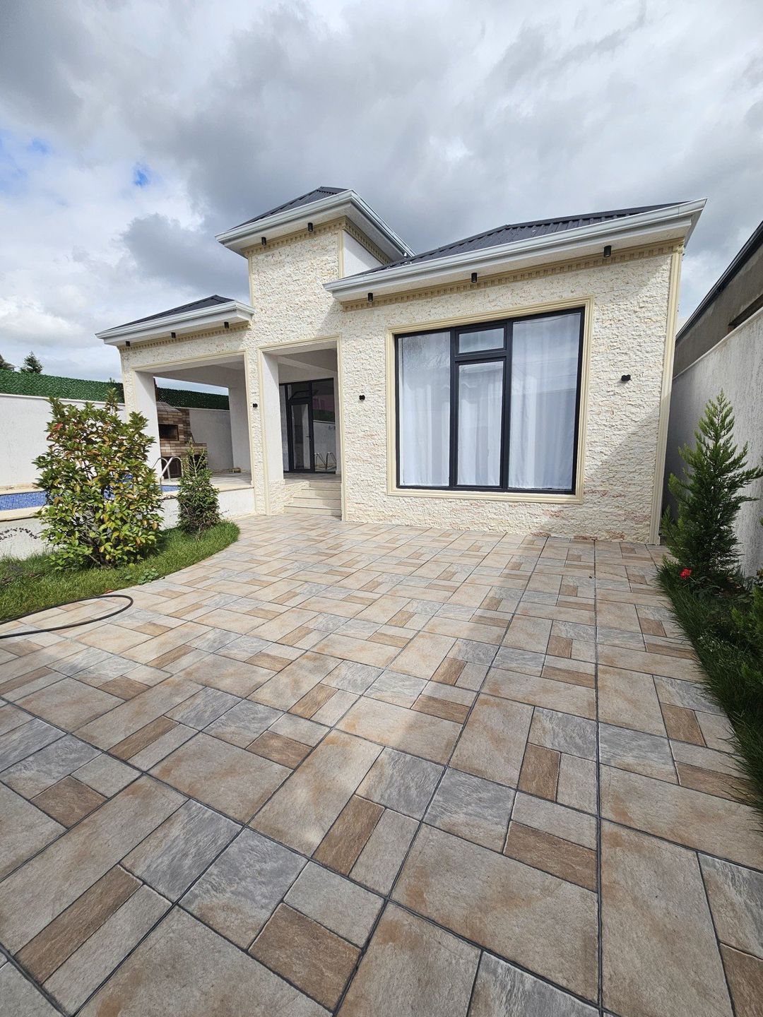 Satılır 4 otaqlı həyət evi/bağ evi 140 m² — Ev, villa, Bakı (2)