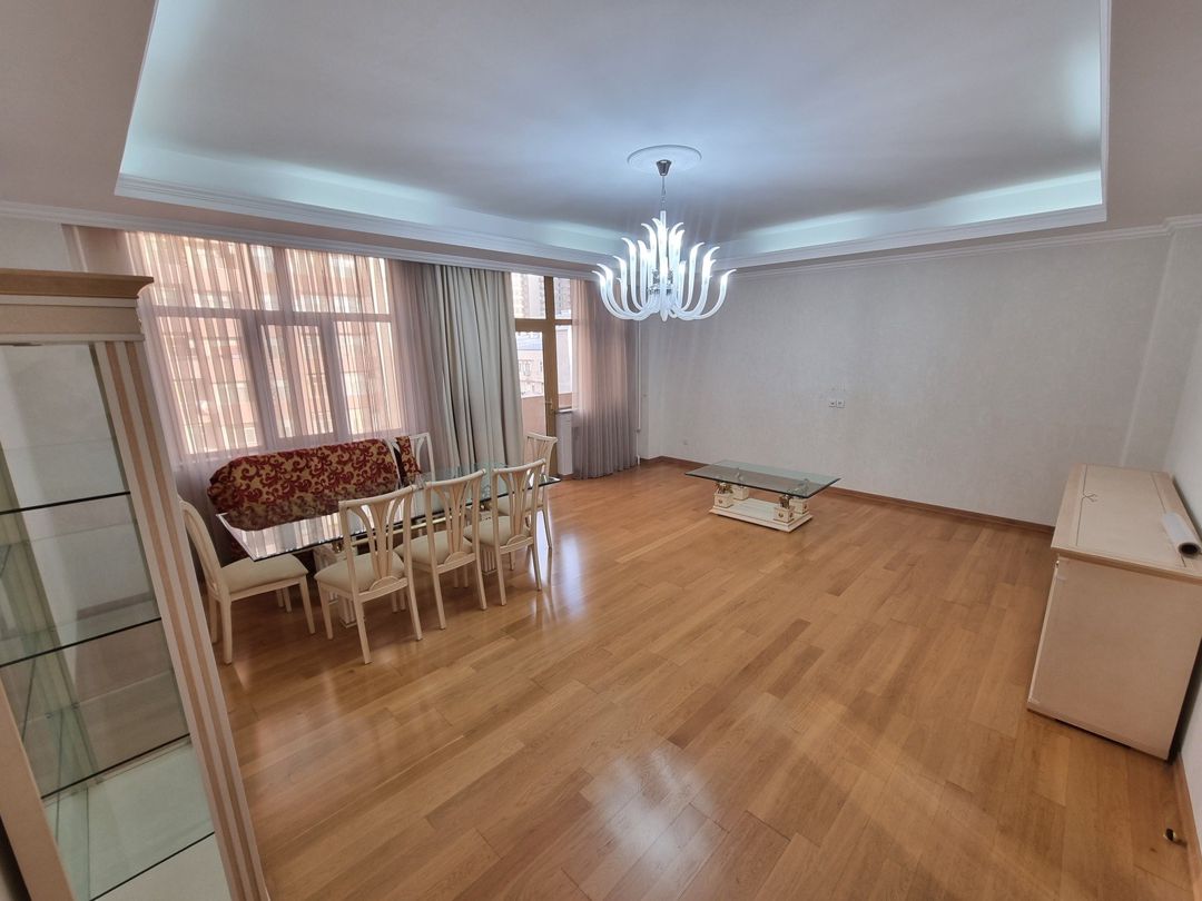 Satılır 4 otaqlı yeni tikili 185 m² — Mənzil, Bakı (9)