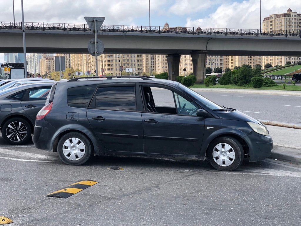 Renault Scenic, 1.9 L, 2006 il, 700 000 km 50-DP-919 — Avtomobillər, Bakı (4)