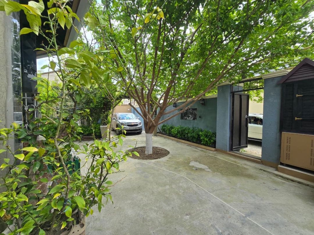Satılır 5 otaqlı həyət evi/bağ evi 300 m² — Ev, villa, Bakı (7)