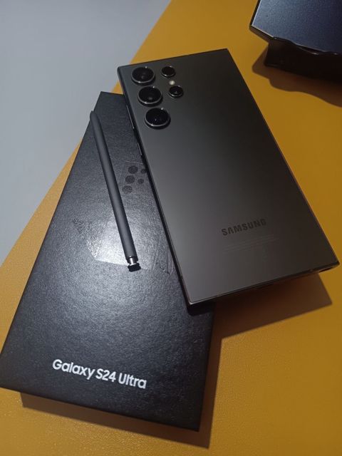 Samsung Galaxy S24 Ultra Titanium Black 256GB/12GB — 1 280 ₼ · Bakı · Smartfonlar Samsung Galaxy S24 Ultra Titanium Black 256GB/12GB — Bakı