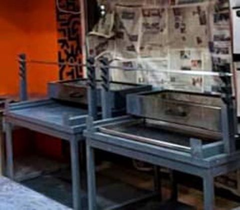 2 eded döner manqalı üzerinde bir eded döner bıçağı 1 eded eloktron — Saray