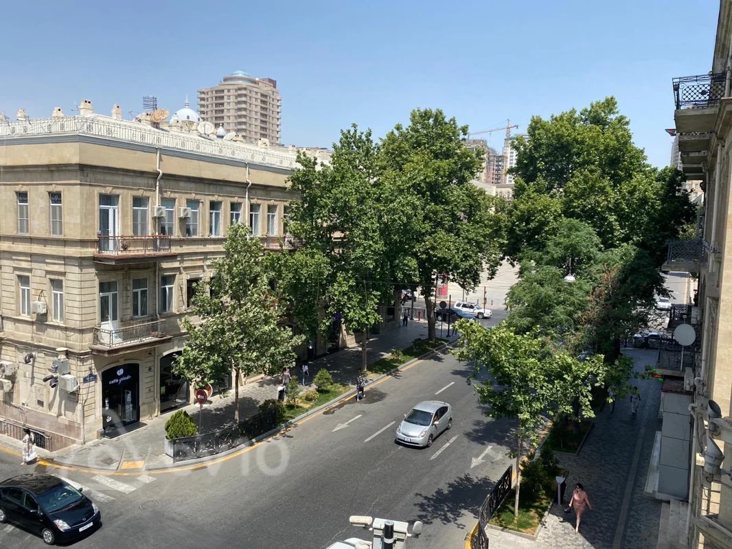 3 otaqlı mənzil, 90 m², 28 May — kirayə — Bakı
