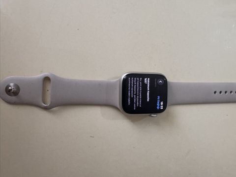 Apple Watch Series 9 (45mm, Starlight/Silver) Çox səliqəli istifadə — 335 ₼ · Bakı · Ağıllı saatlar Apple Watch Series 9 (45mm, Starlight/Silver) Çox səliqəli istifadə — Bakı