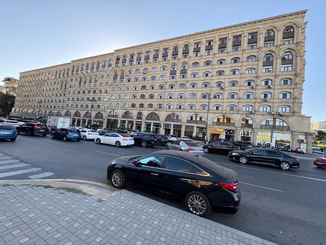 Satılır 3 otaqlı köhnə tikili 85 m² — Mənzil, Bakı (2)