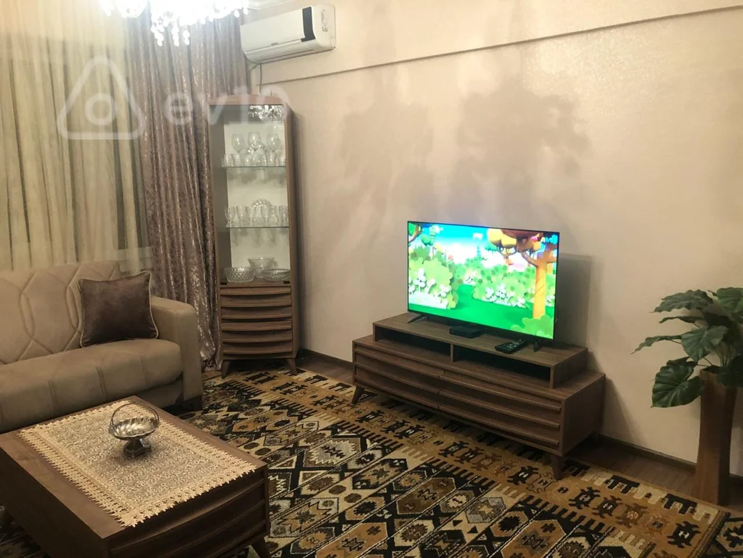 3 otaqlı mənzil, 50 m², Bakı, Nəriman Nərimanov pr. — kirayə — Mənzil, Bakı (2)