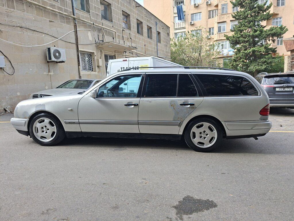 Mercedes E 240, 2.4 L, 1998 il, 421 987 km 90-ZX-740 — Avtomobillər, Bakı (2)