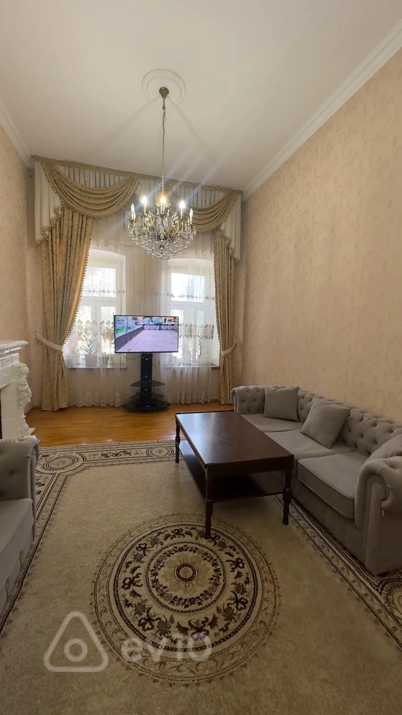4 otaqlı mənzil, 130 m², Nobel Oil, Neftçilər Prospekti, Bakı — kirayə — Mənzil, Bakı (2)