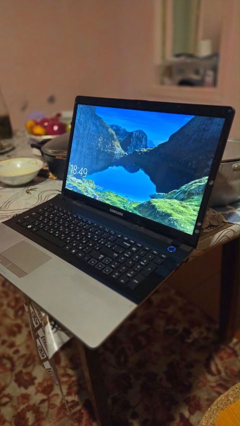 İşlənmiş Samsung, 15.6 AMD A8, 128 GB — Bakı