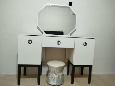 Komod — Bakı