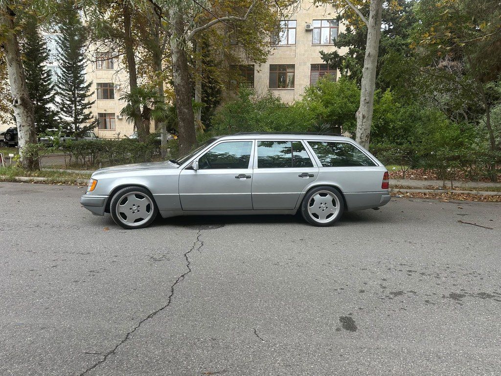 Mercedes E 220, 2.2 L, 1995 il, 270 000 km 10-SH-900 — Avtomobillər, Bakı (4)