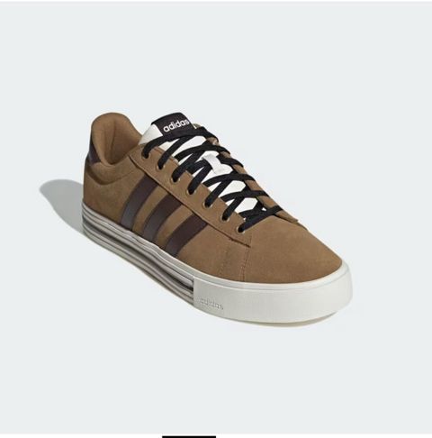 Adidas kişi krossovkası - Rəng: karamellə tünd qəhvəyi tonların — Bakı