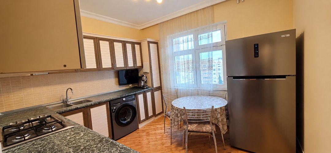 Satılır 5 otaqlı köhnə tikili 110 m² — Mənzil, Bakı (5)