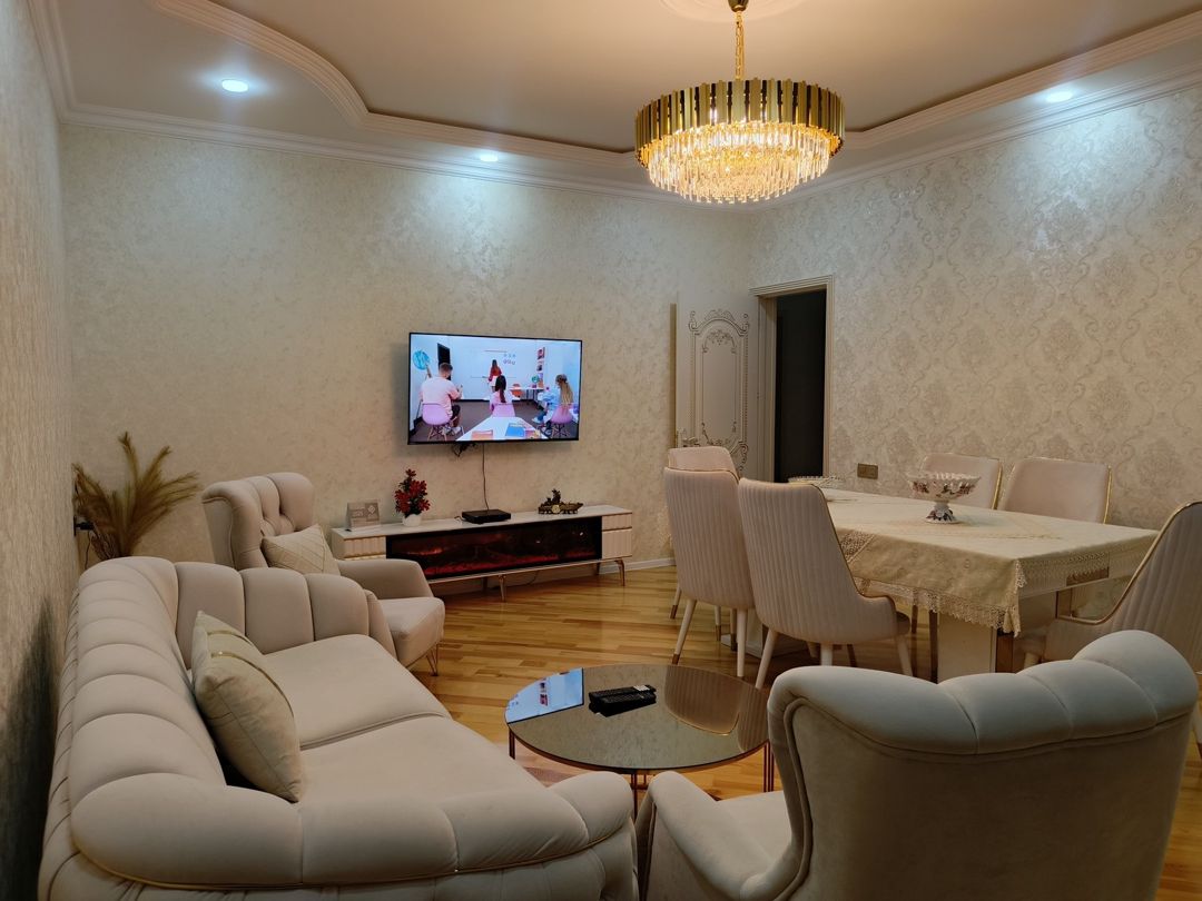 Satılır 6 otaqlı həyət evi/bağ evi 200 m² — Ev, villa, Bakı (2)