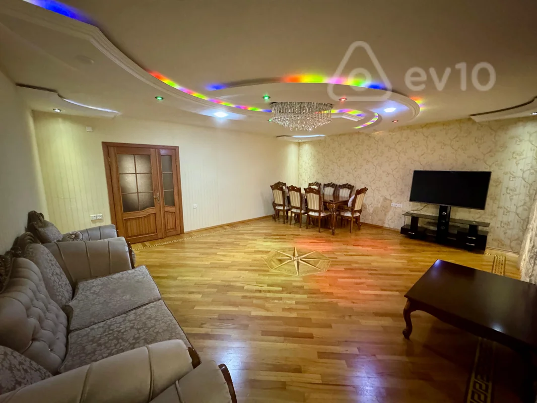 3 otaqlı mənzil, 80 m², Naxçıvanski küç — kirayə — Mənzil, Bakı (2)