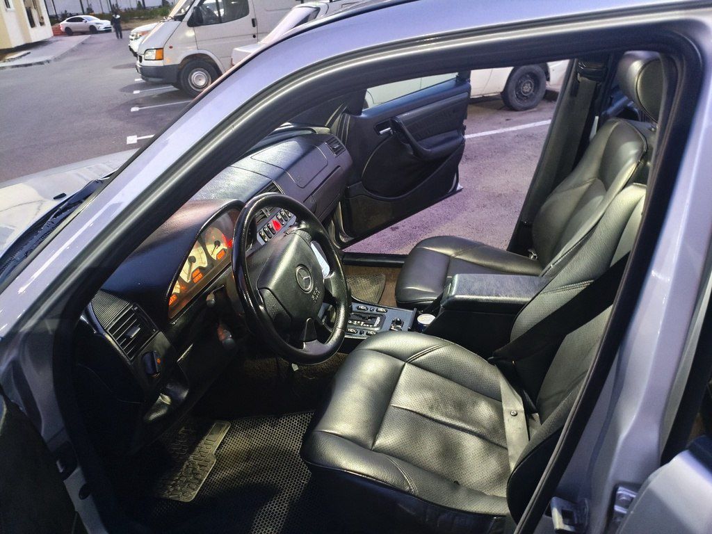 Mercedes C 230, 2.3 L, 1999 il, 298 211 km — Avtomobillər, Bakı (8)