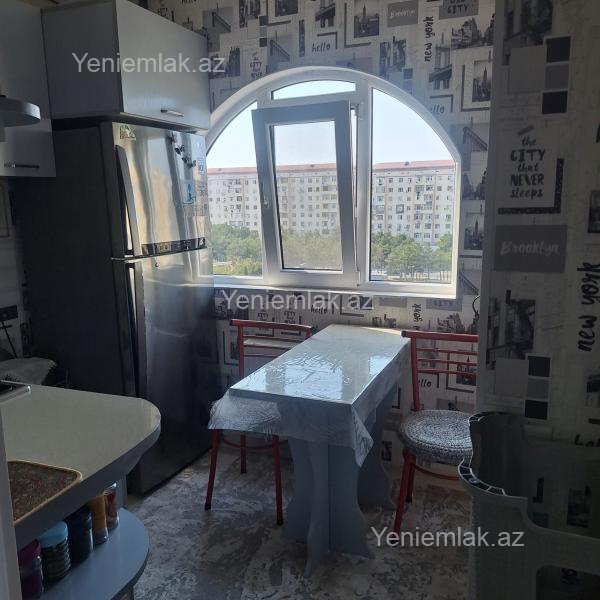 Satılır 2 otaqlı Bina evi menzil (Köhnə tikili), 60 m², 10-cu mikrorayon — Mənzil, Sumqayıt (9)