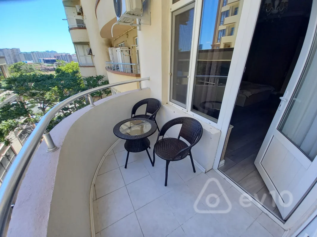 3 otaqlı mənzil, 130 m², Qarabağ küçəsi — kirayə — Mənzil, Bakı (12)
