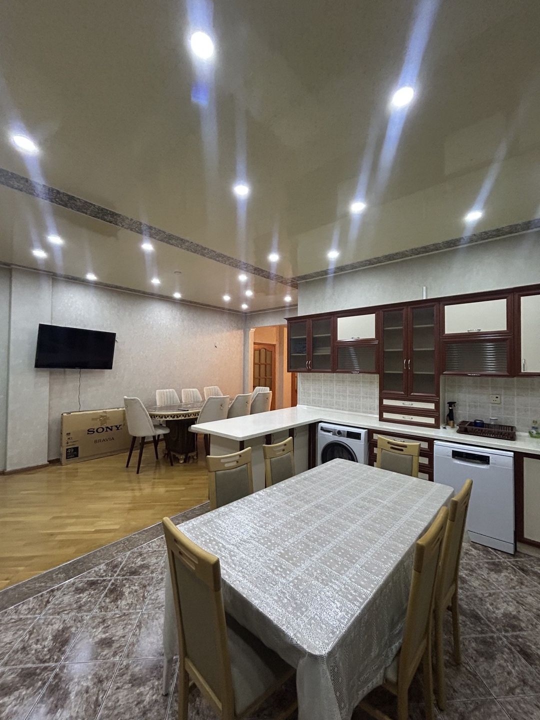 İcarəyə verilir 4 otaqlı yeni tikili 220 m² — Mənzil, Bakı (8)