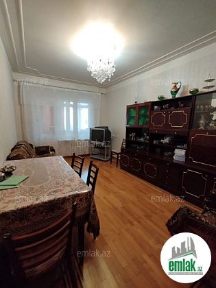 Satılır 3 otaqlı 90 m² köhnə tikili 6 mkr — Mənzil