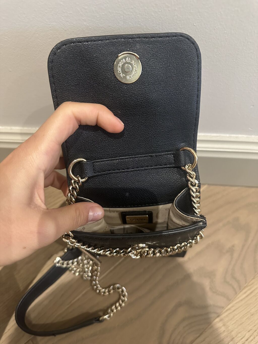 Guess, İşlənmiş — Çantalar, çamadanlar, cüzdanlar, Bakı (3)