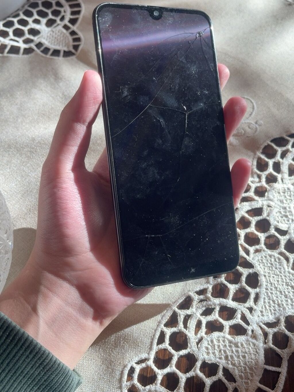 Samsung Galaxy A50, 128 GB, rəng - Qara, Qırıq — Samsung, Bakı (2)