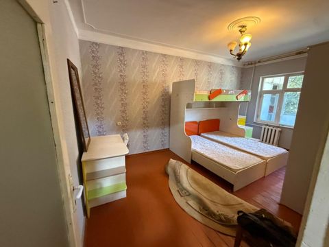 İcarəyə verilir 3 otaqlı köhnə tikili 80 m² — Bakı