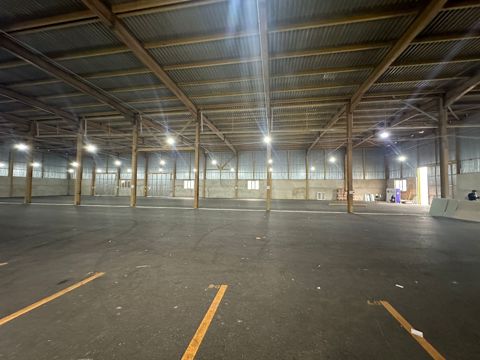 Satılır obyekt 1000 m² — Bakı